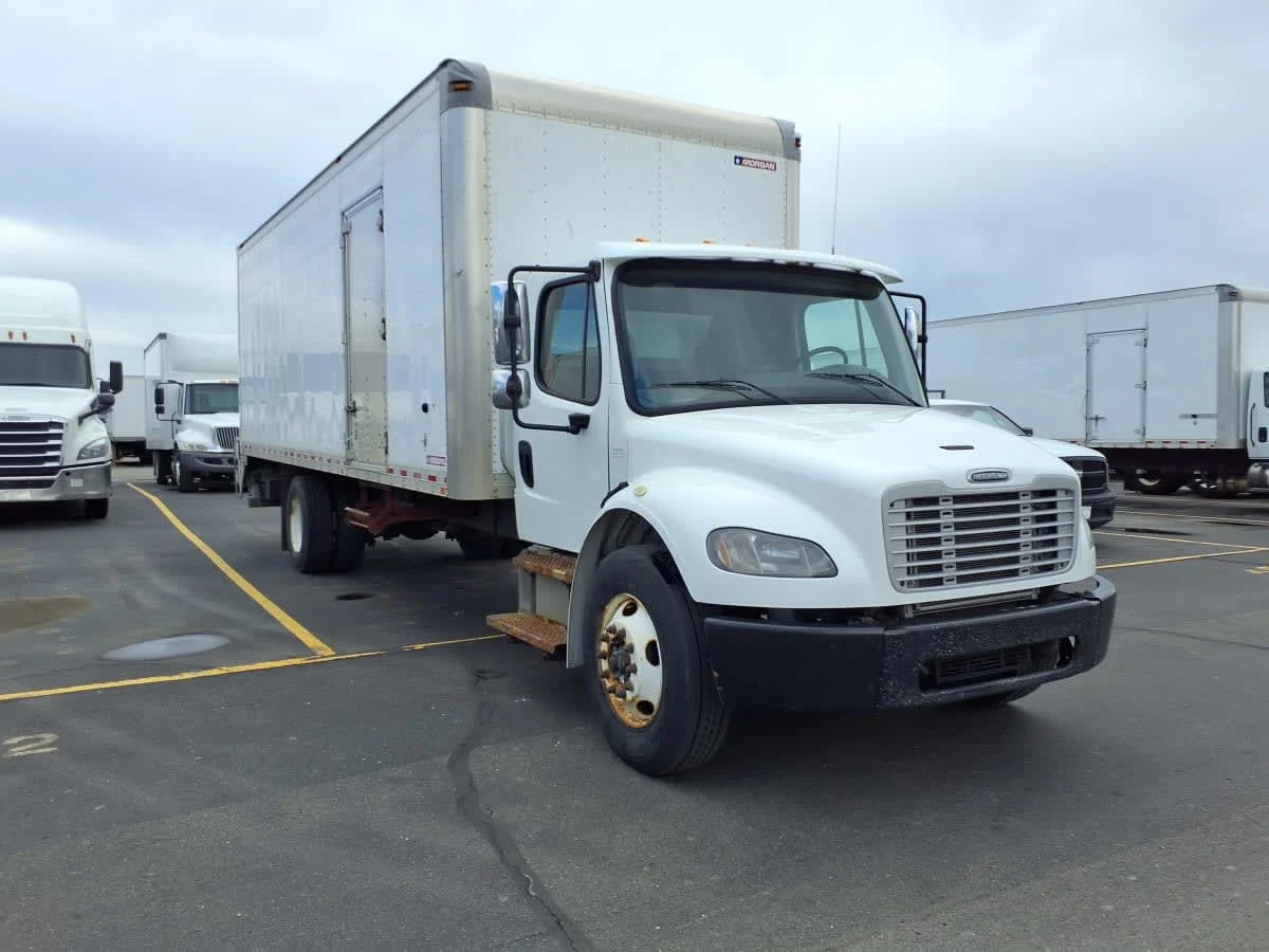 2019 Freightliner M2 106 - image 3