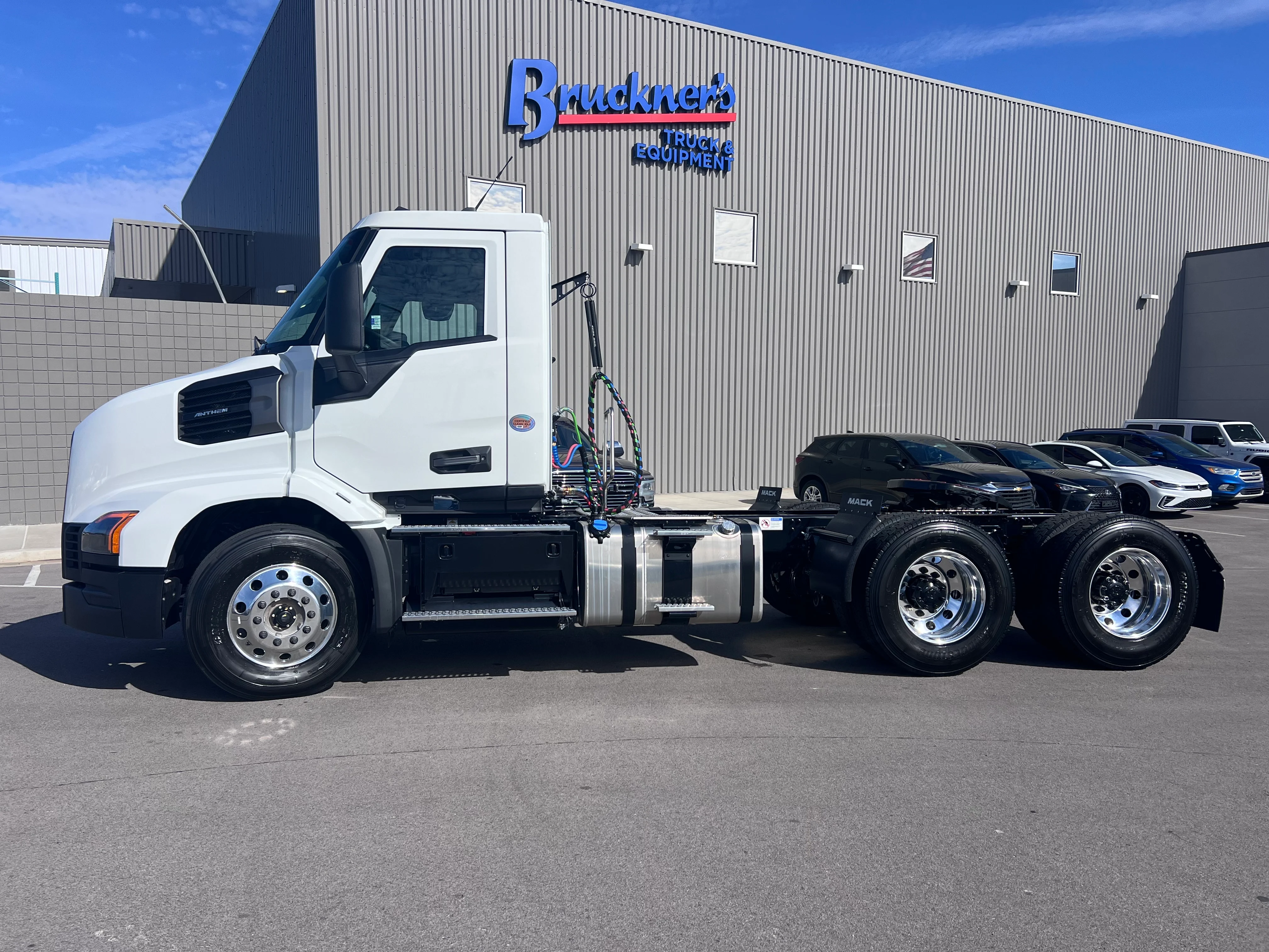 2027 Mack Anthem in Tulsa, OK — photo 2