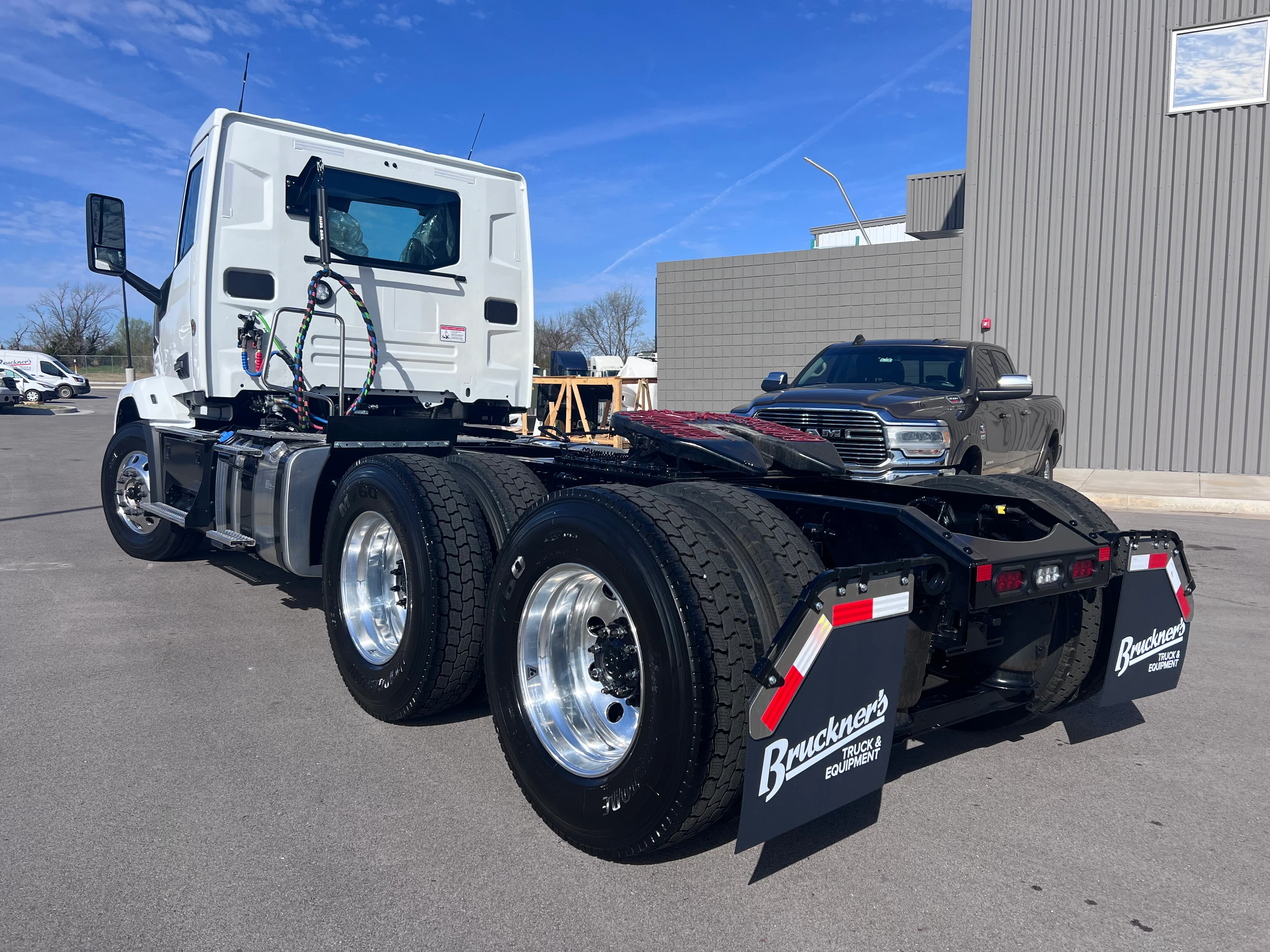 2027 Mack Anthem in Tulsa, OK — photo 3