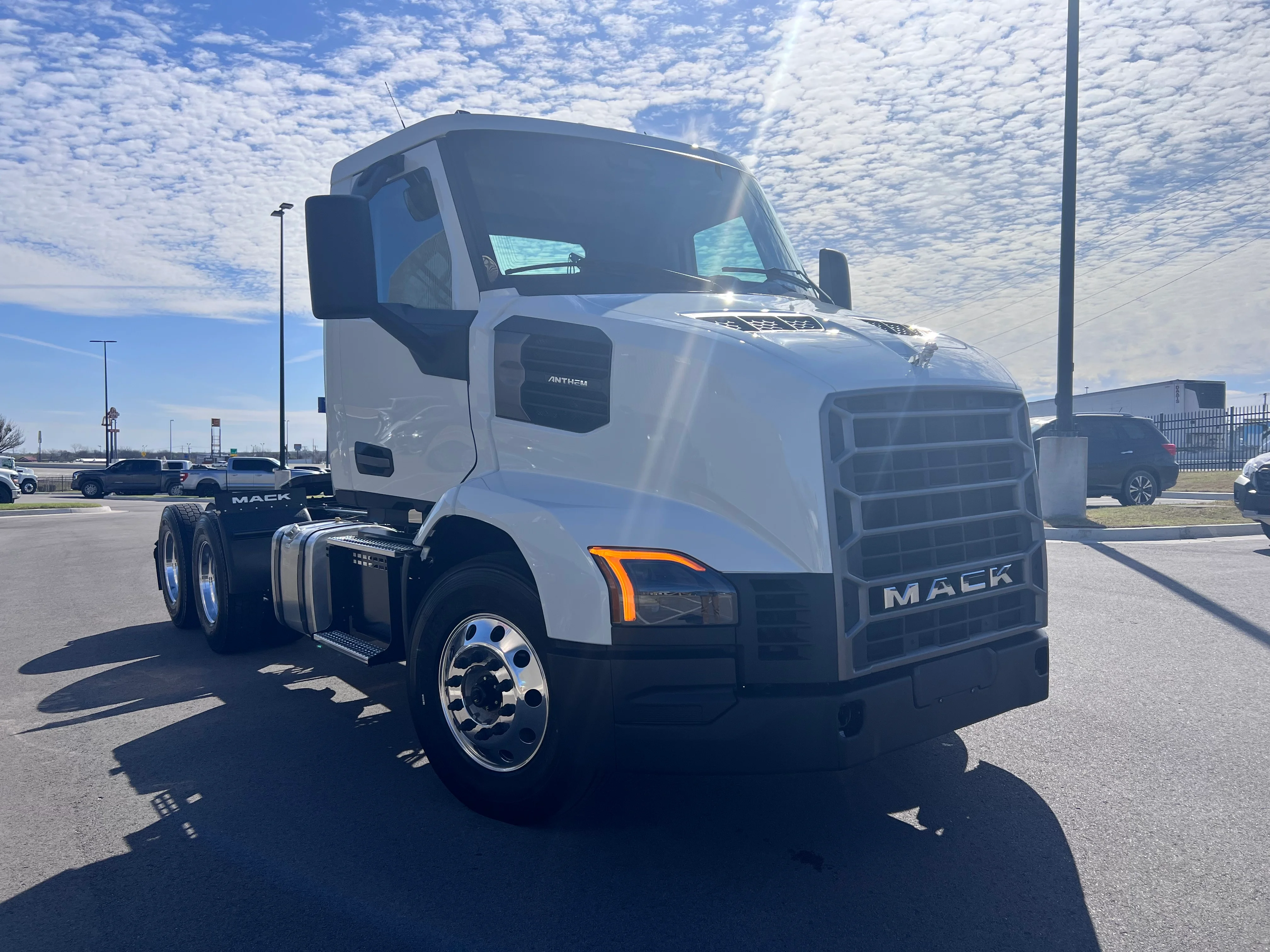 2027 Mack Anthem in Tulsa, OK — photo 7