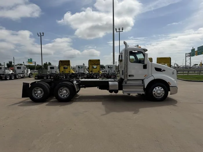 2020 Peterbilt 579 — photo 7