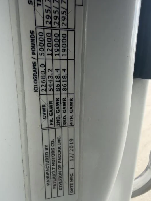 2020 Peterbilt 579 — photo 27