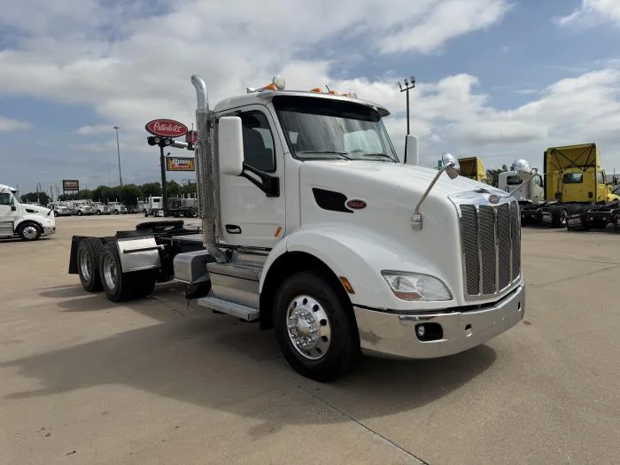 2020 Peterbilt 579 — photo 8