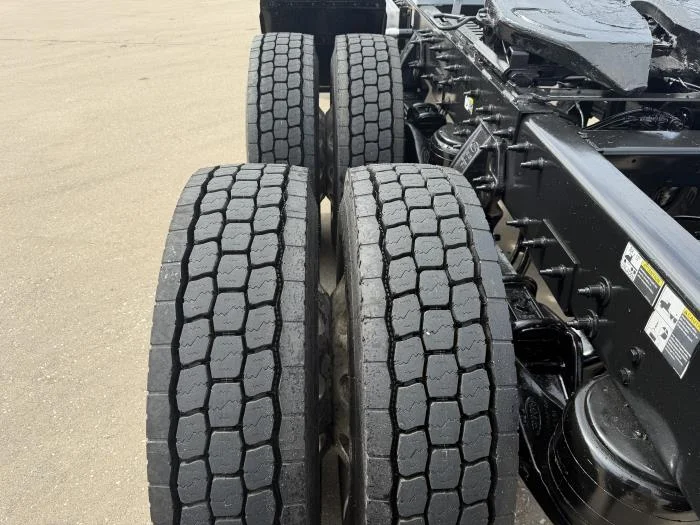 2020 Peterbilt 579 — photo 13