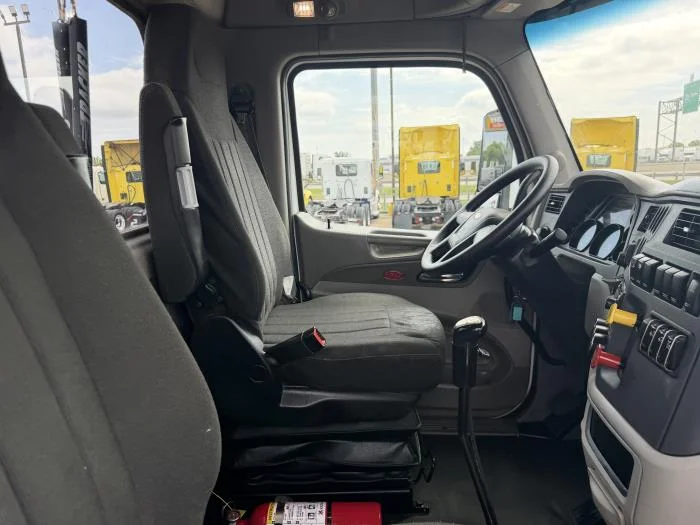 2020 Peterbilt 579 — photo 24