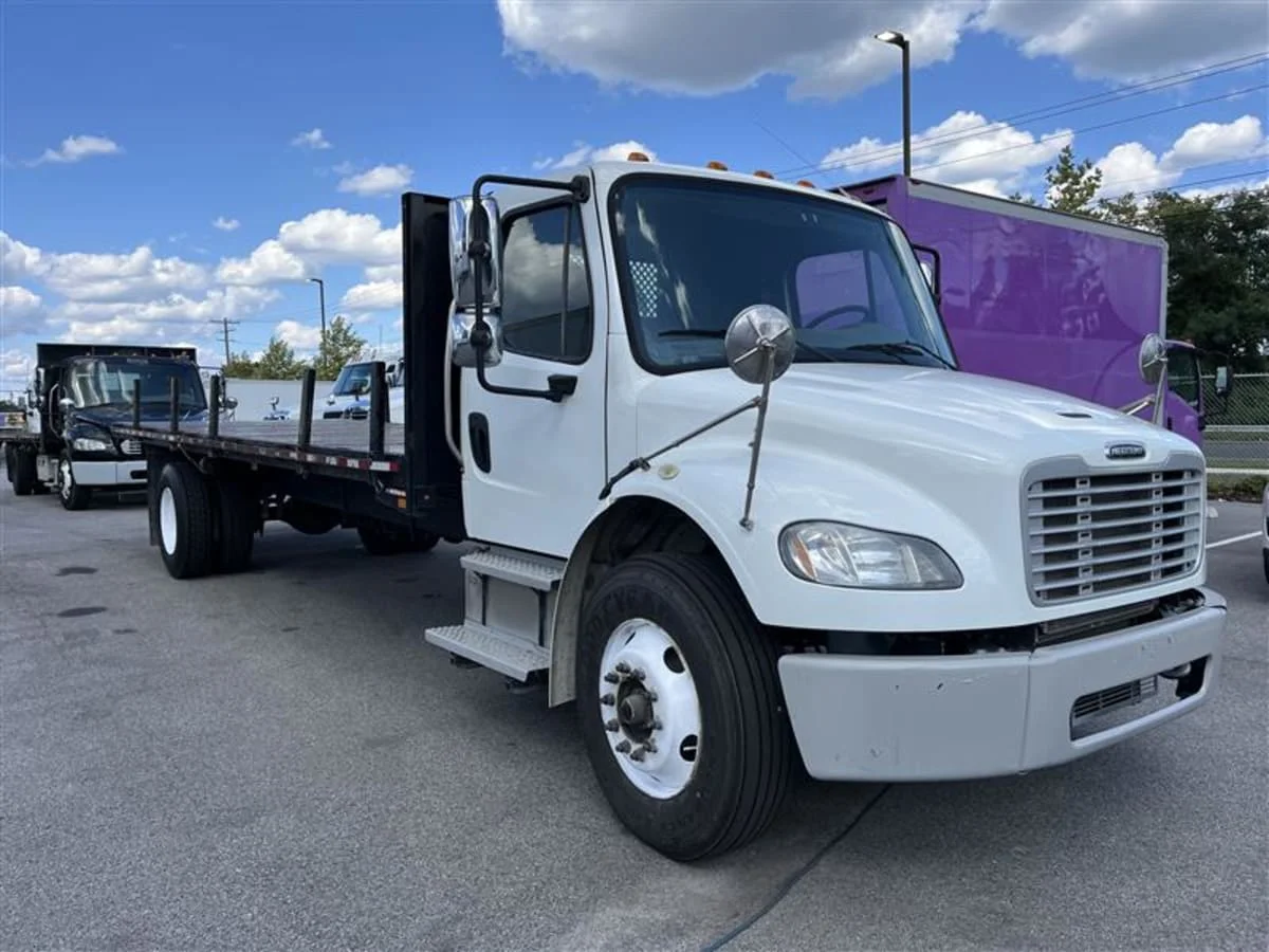 2019 Freightliner M2 106 in Beltsville, MD — photo 3