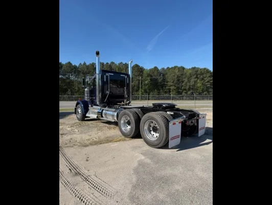 2027 Kenworth W900 in Battleboro, NC — photo 4