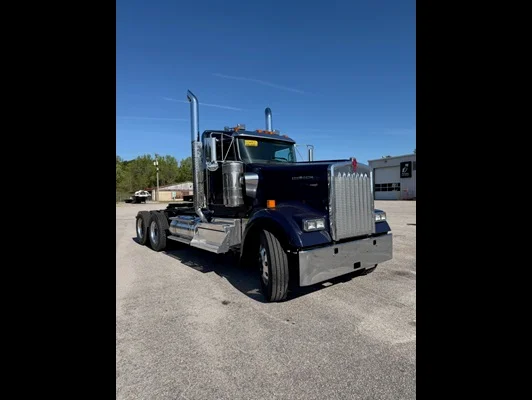 2027 Kenworth W900 in Battleboro, NC — photo 5