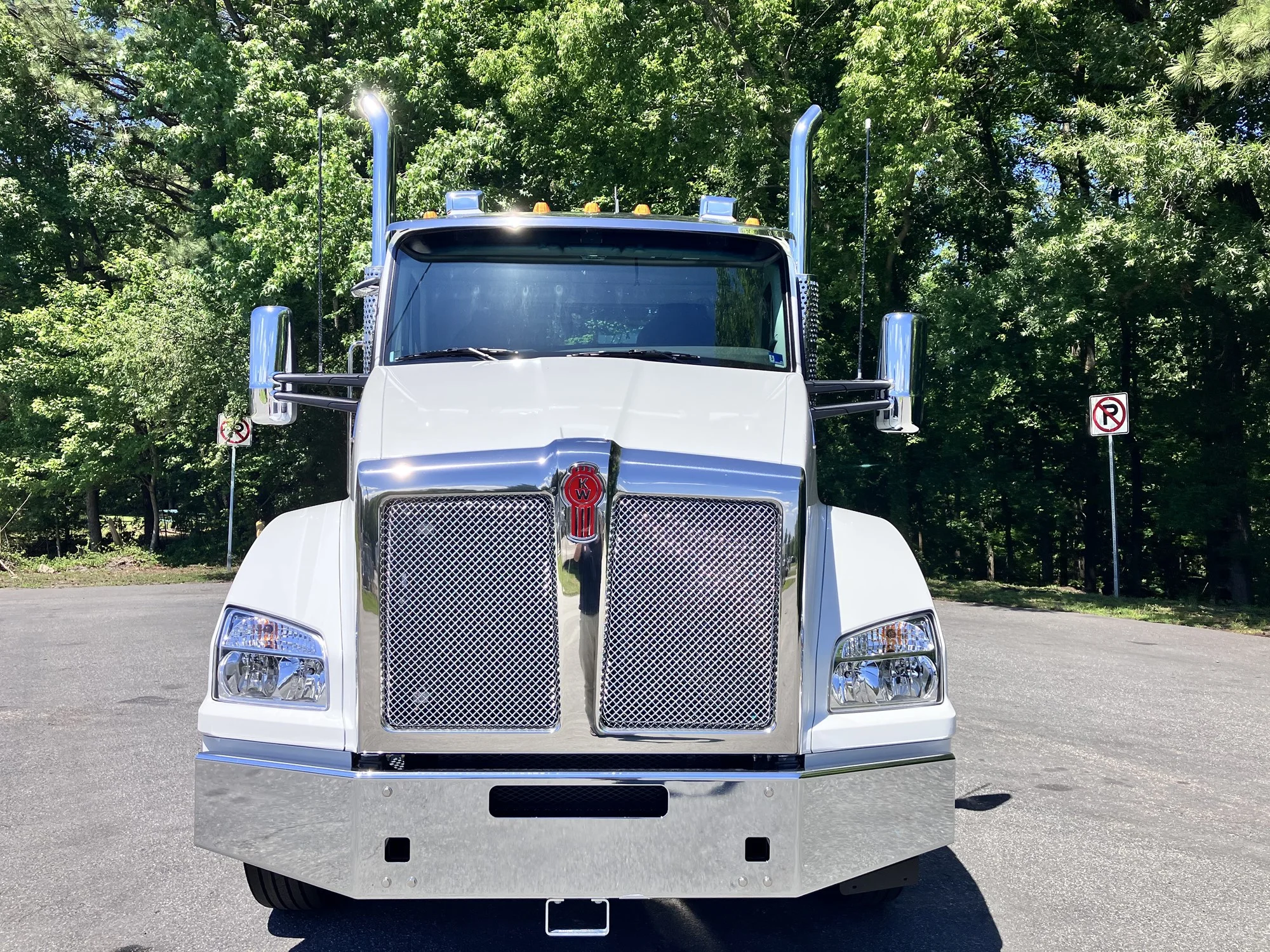 2027 Kenworth T880 in Chesapeake, VA — photo 2