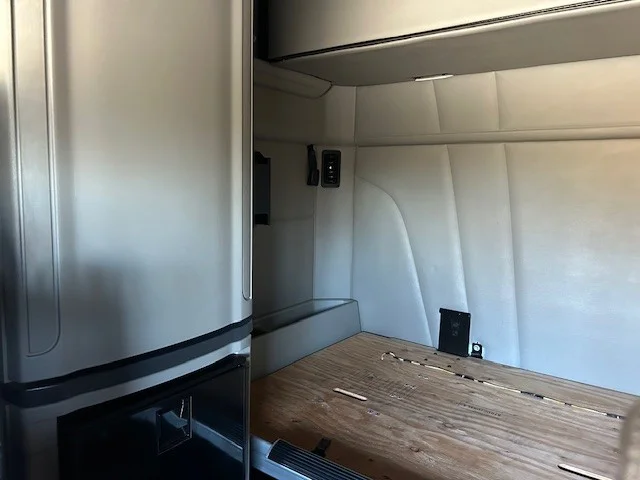 2021 Peterbilt 579 - image 15