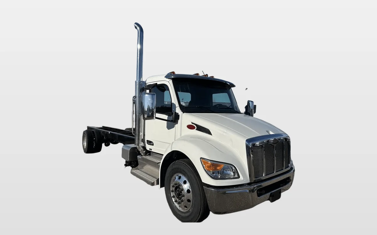 2025 Peterbilt 536 - image 1