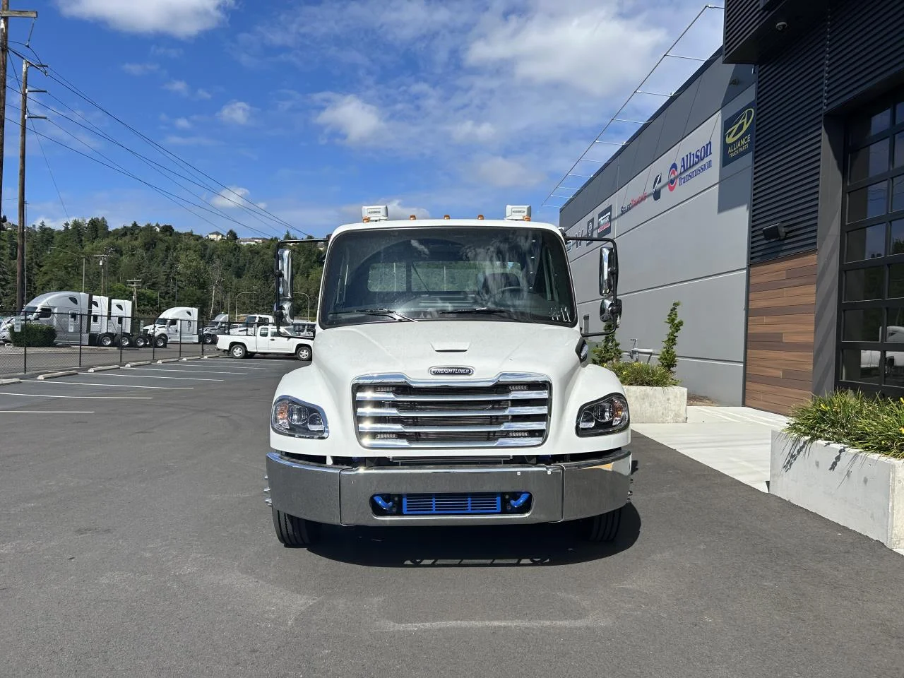 2025 Freightliner M2 106 in Pacific, WA — photo 2