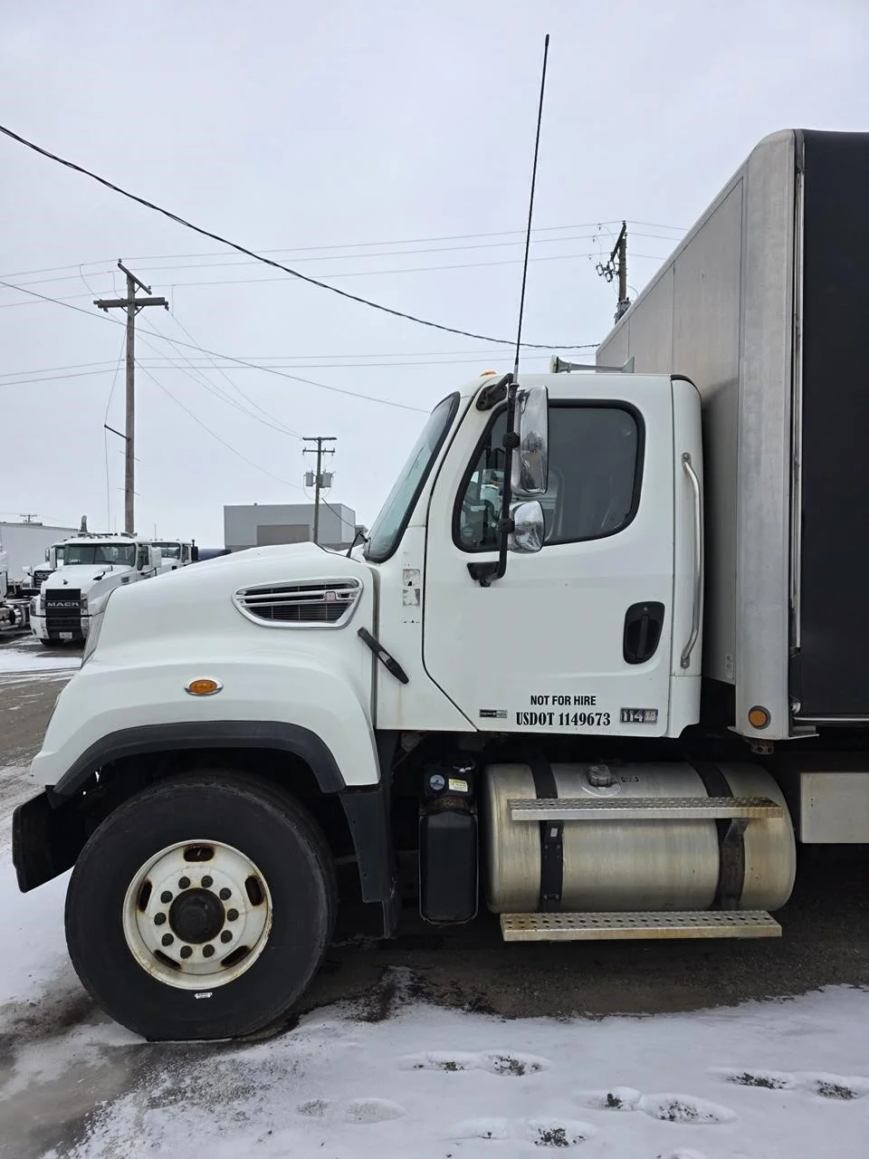 2013 Freightliner 114SD - image 4