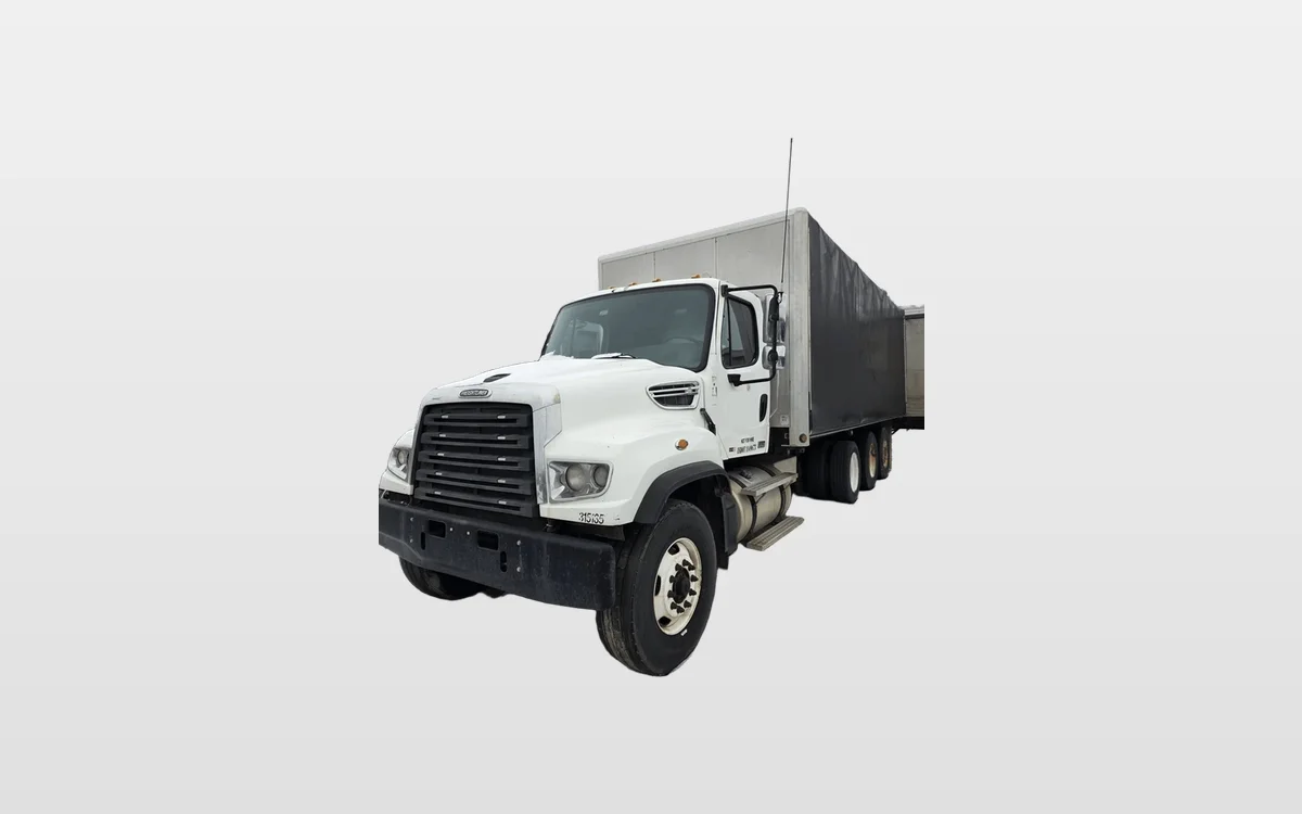 2013 Freightliner 114SD - image 1