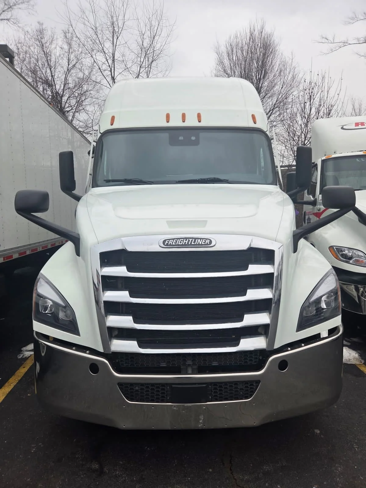 2021 Freightliner Cascadia - image 2