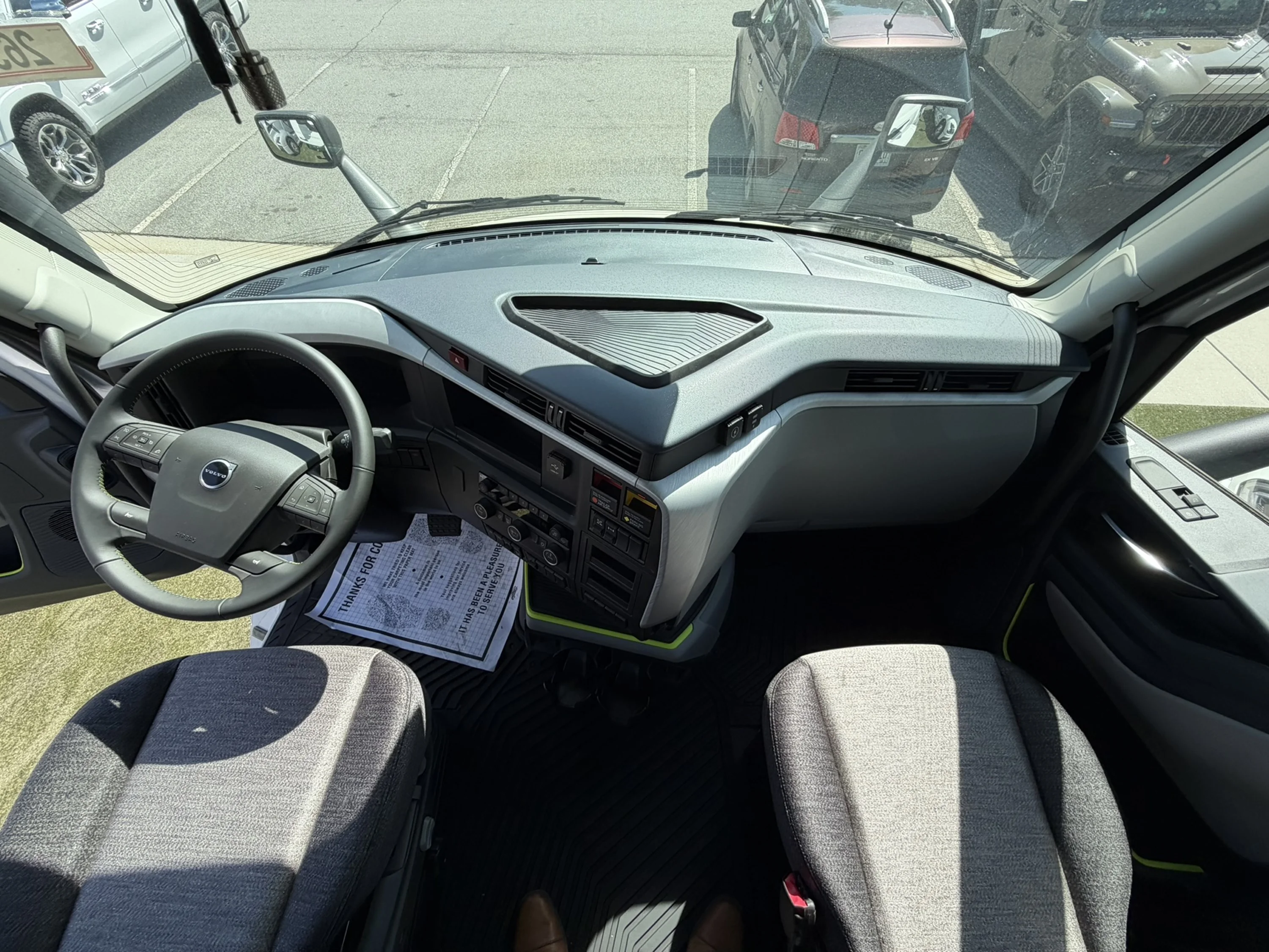 2027 Volvo VNR 640 in Atlanta, GA — photo 7
