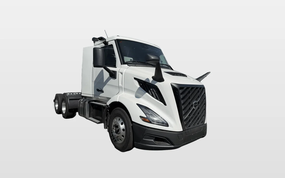 2027 Volvo - image 1