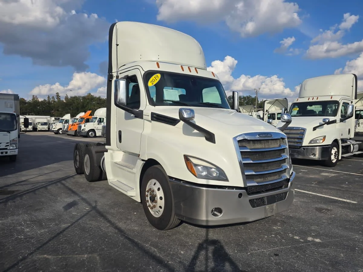 2019 Freightliner Cascadia in Tampa, FL