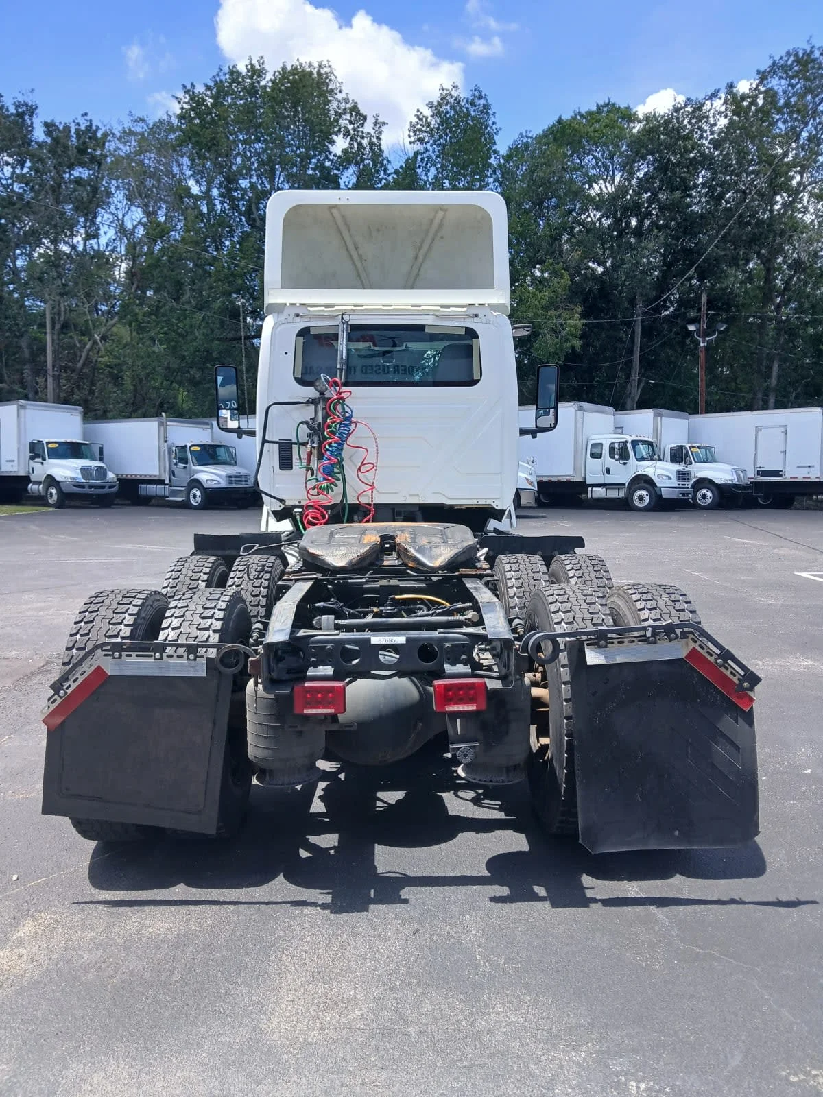 2019 International LT in Davie, FL — photo 5