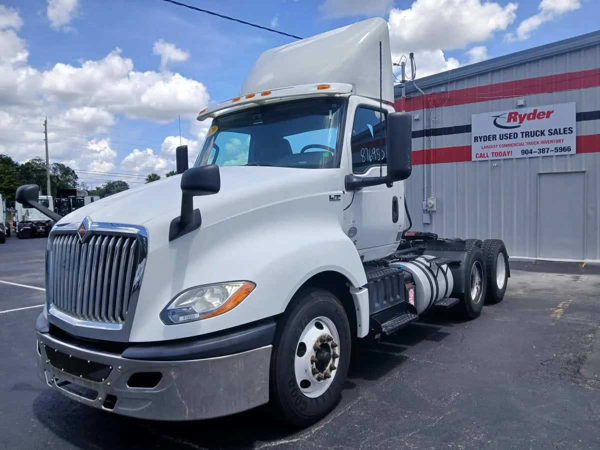 2019 International LT in Davie, FL