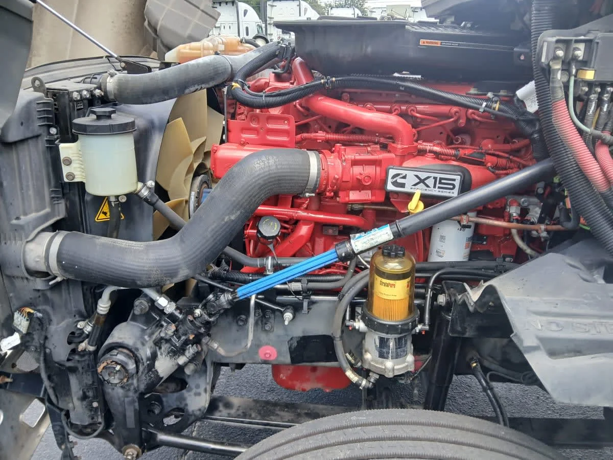 2019 International LT in Davie, FL — photo 8