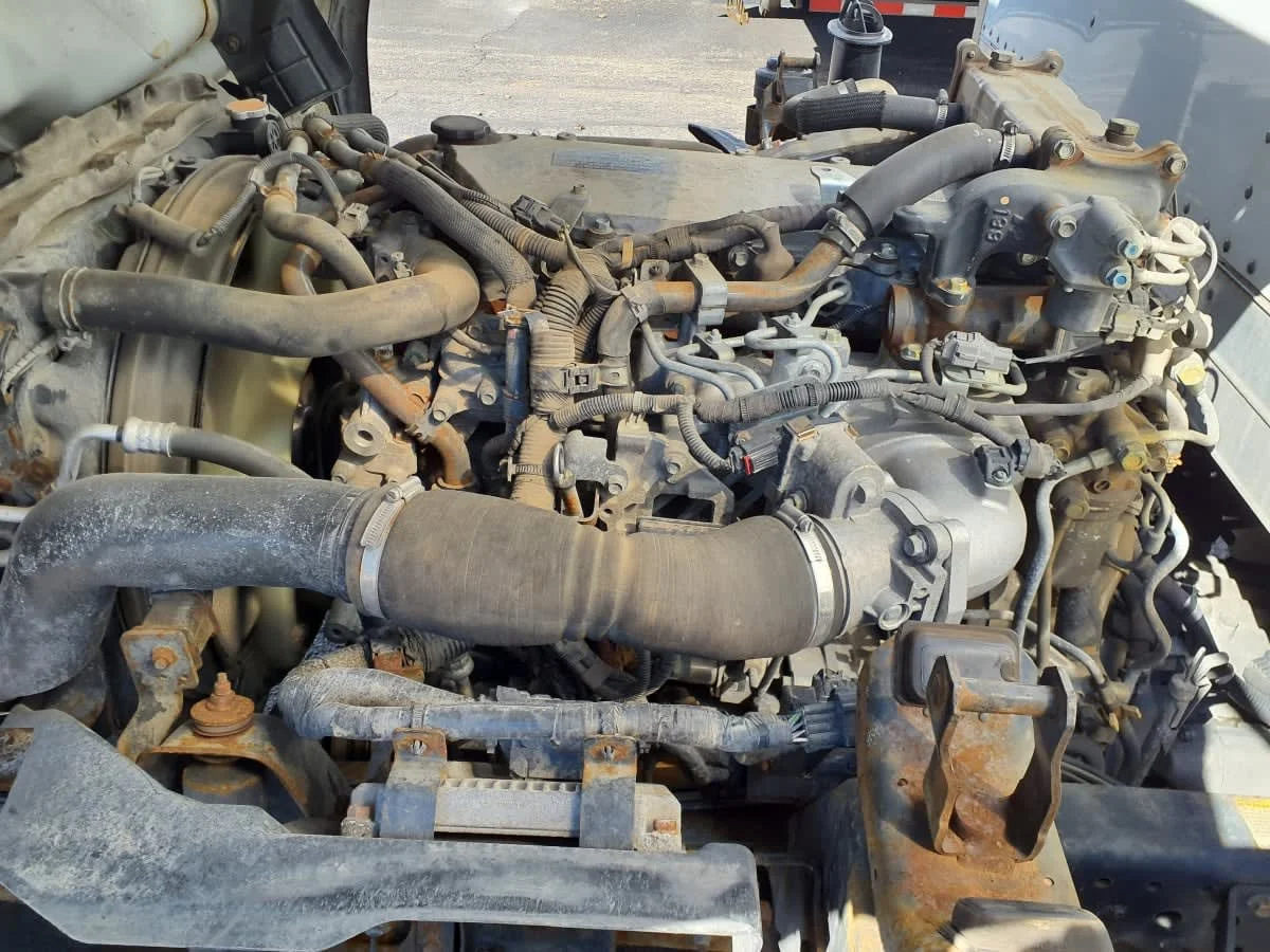 2019 Isuzu NPR - image 9