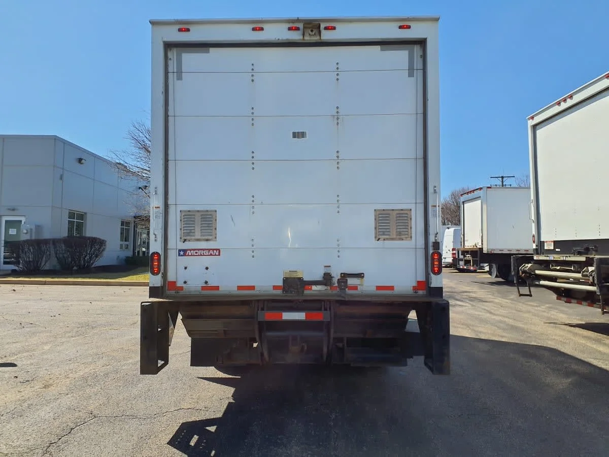 2019 Isuzu NPR - image 5