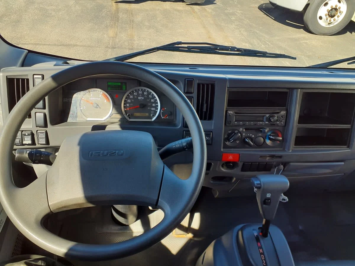 2019 Isuzu NPR - image 7