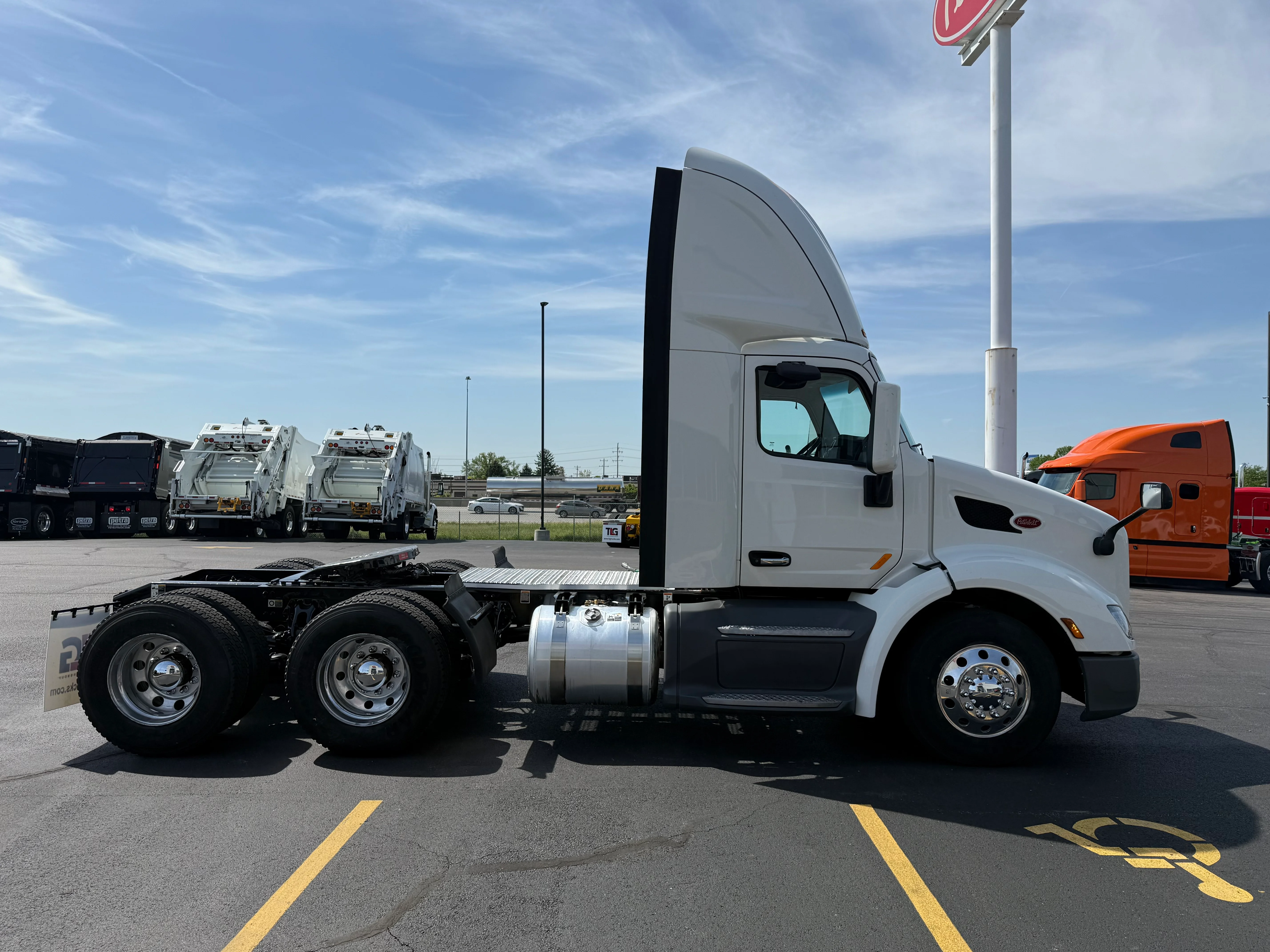 2021 Peterbilt 579 in Cincinnati, OH — photo 6