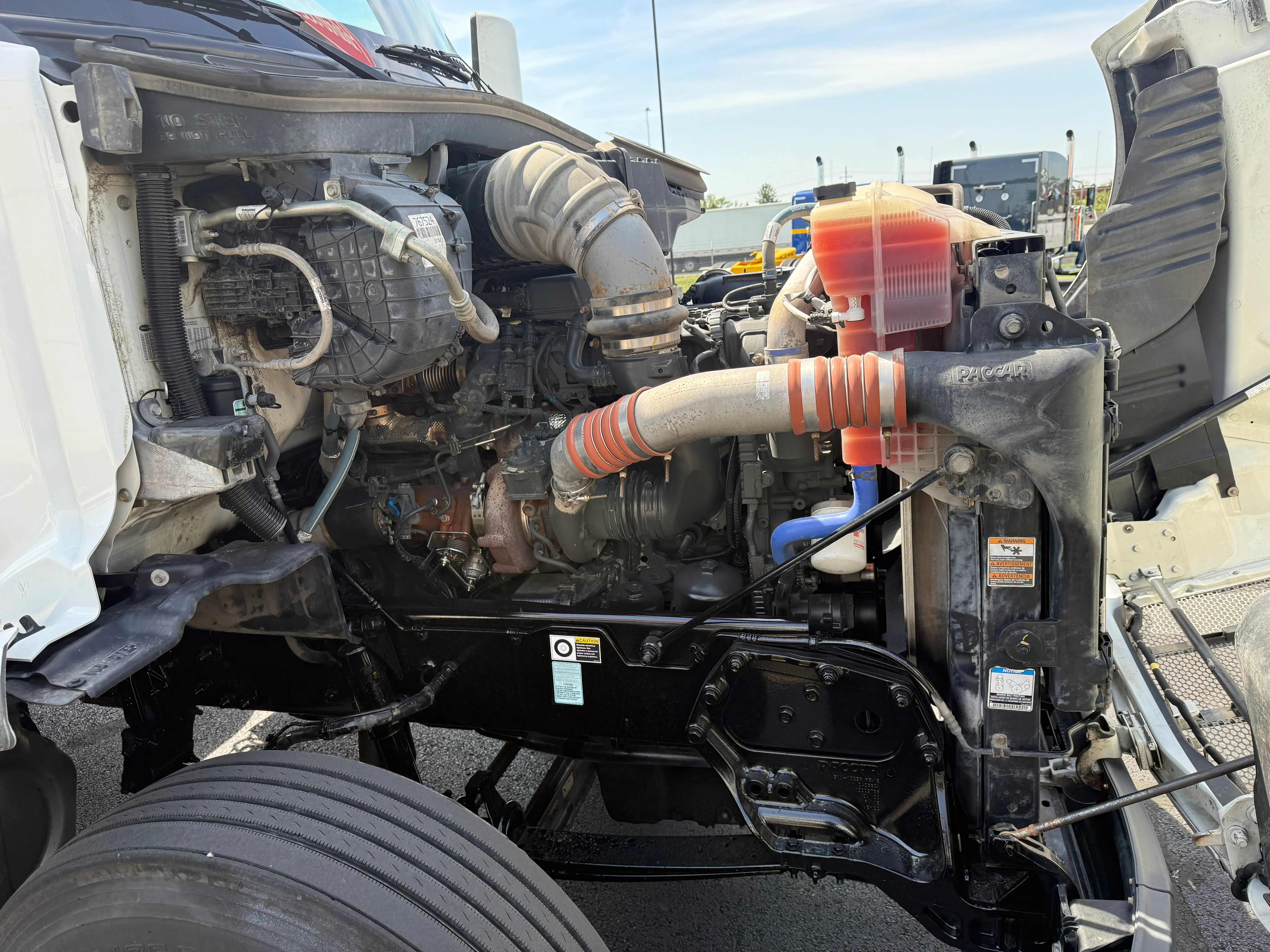 2021 Peterbilt 579 in Cincinnati, OH — photo 10
