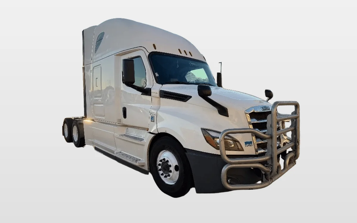 2020 Freightliner Cascadia - image 1
