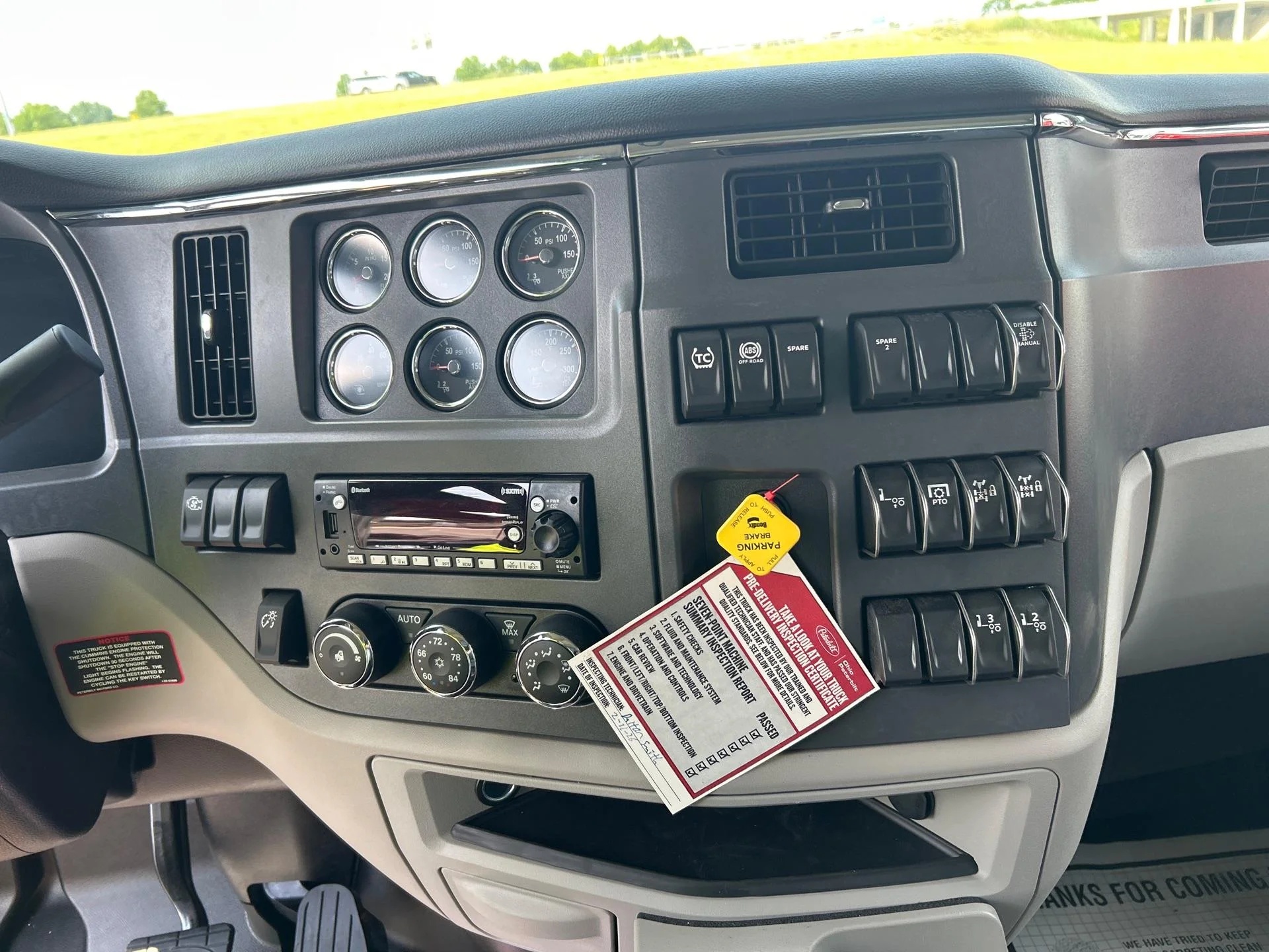 2027 Peterbilt 567 in Youngstown, OH — photo 4