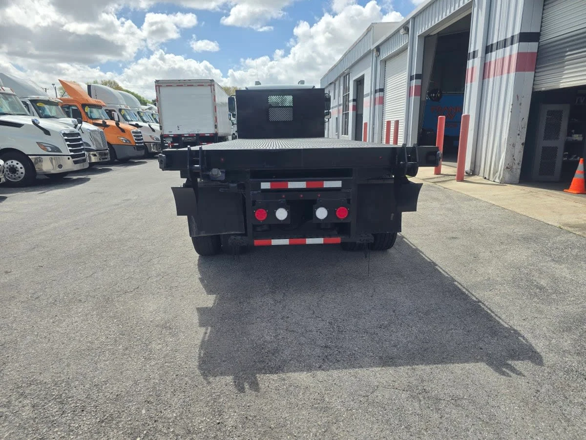 2019 Freightliner M2 106 in Tampa, FL — photo 5