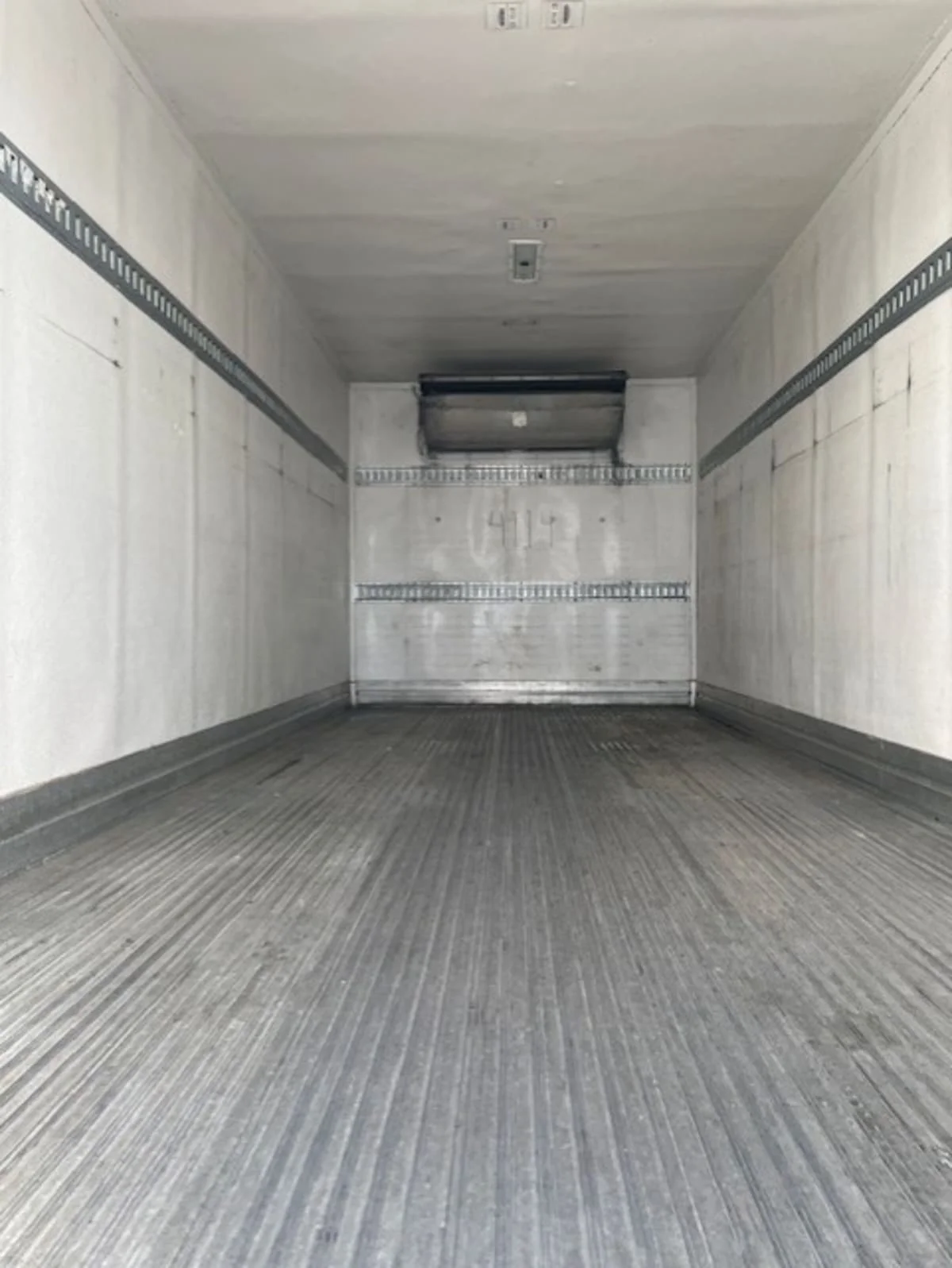 2020 Isuzu NQR - image 9