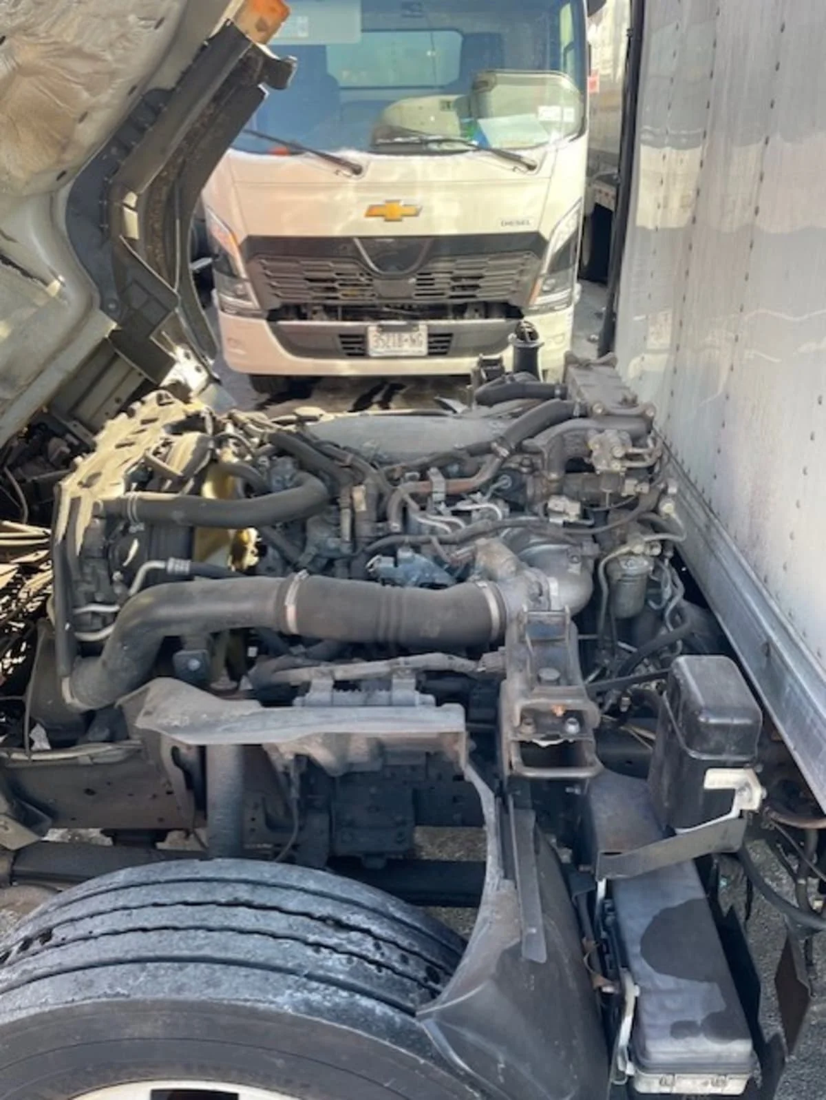 2020 Isuzu NQR in Farmingdale, NY — photo 10