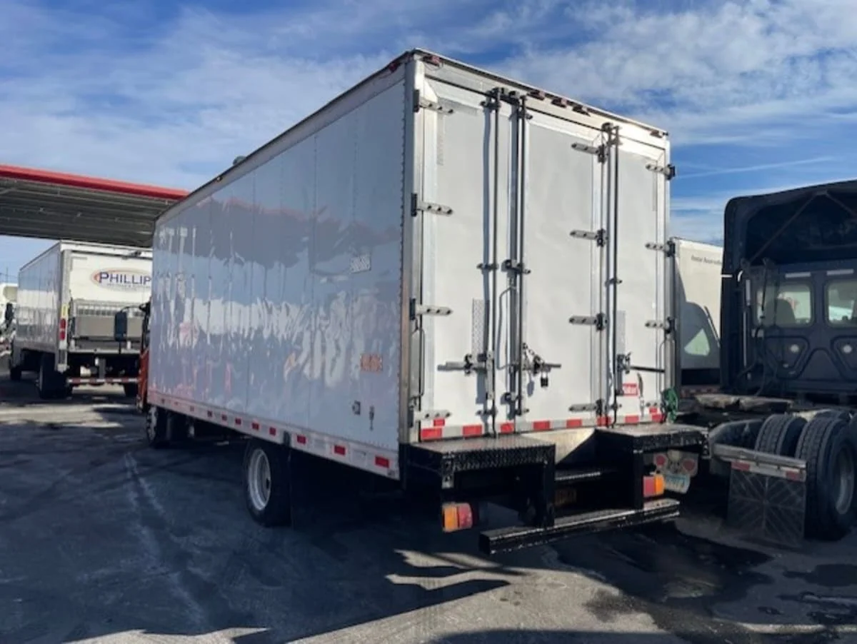 2020 Isuzu NQR in Farmingdale, NY — photo 6