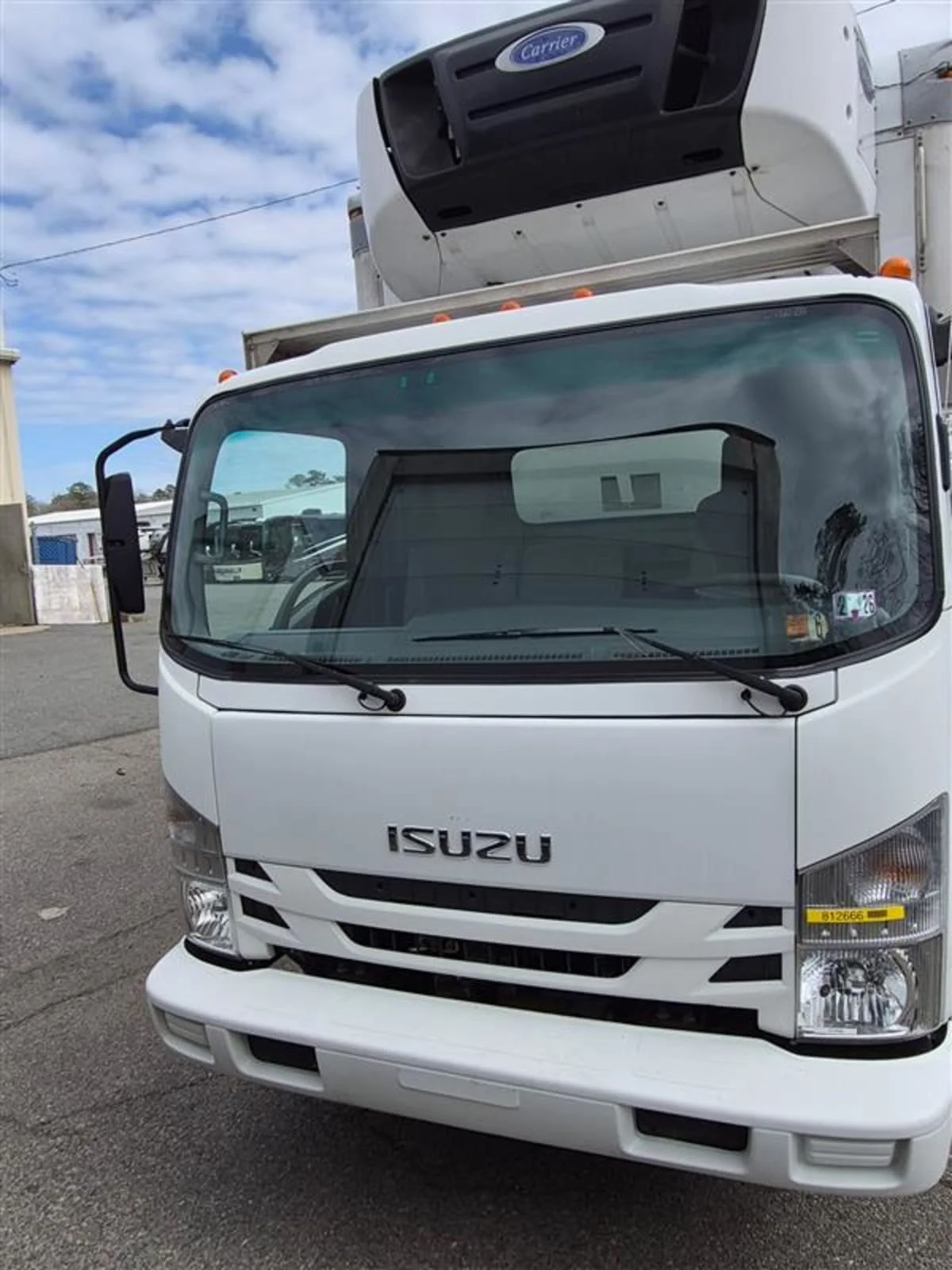 2018 Isuzu NPR - image 2