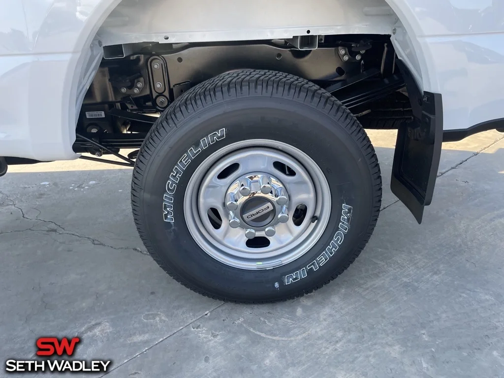 2022 Ford — photo 5