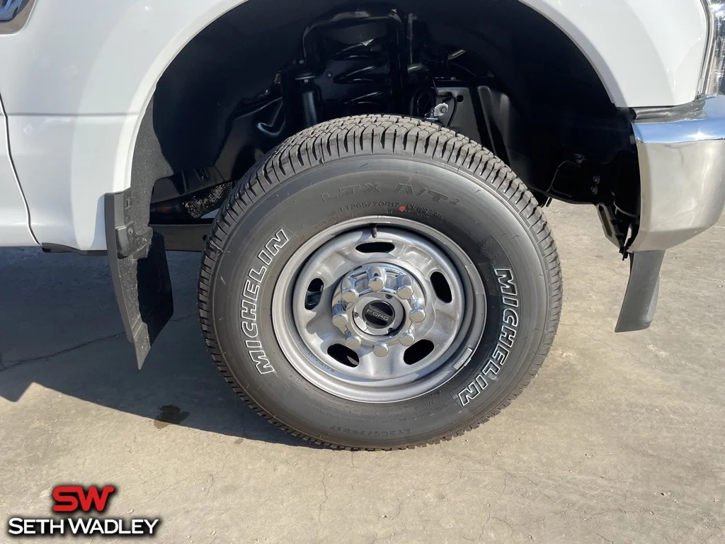 2022 Ford — photo 12