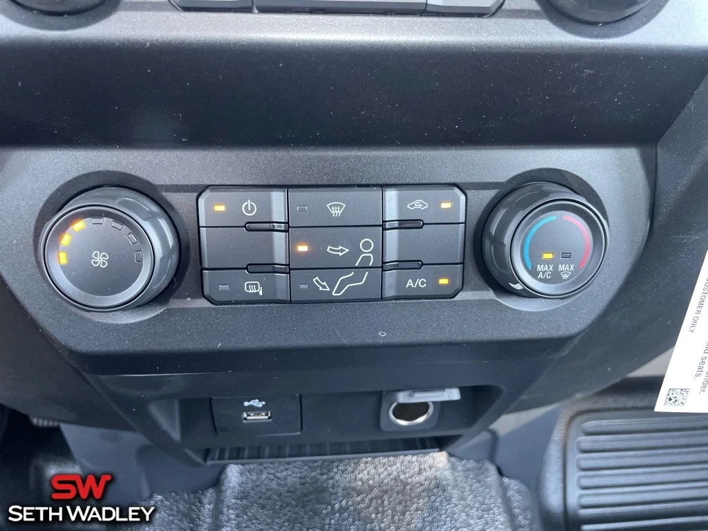 2022 Ford — photo 27