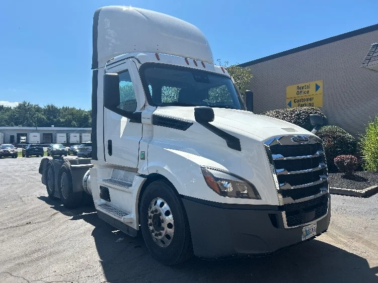 2023 Freightliner Cascadia