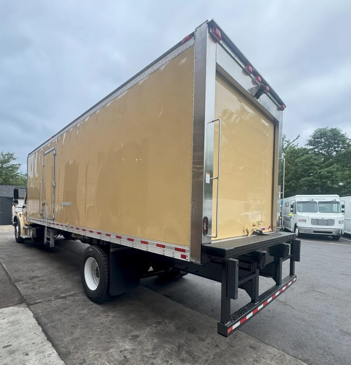 2019 Freightliner M2 106 in Newark, NJ — photo 6