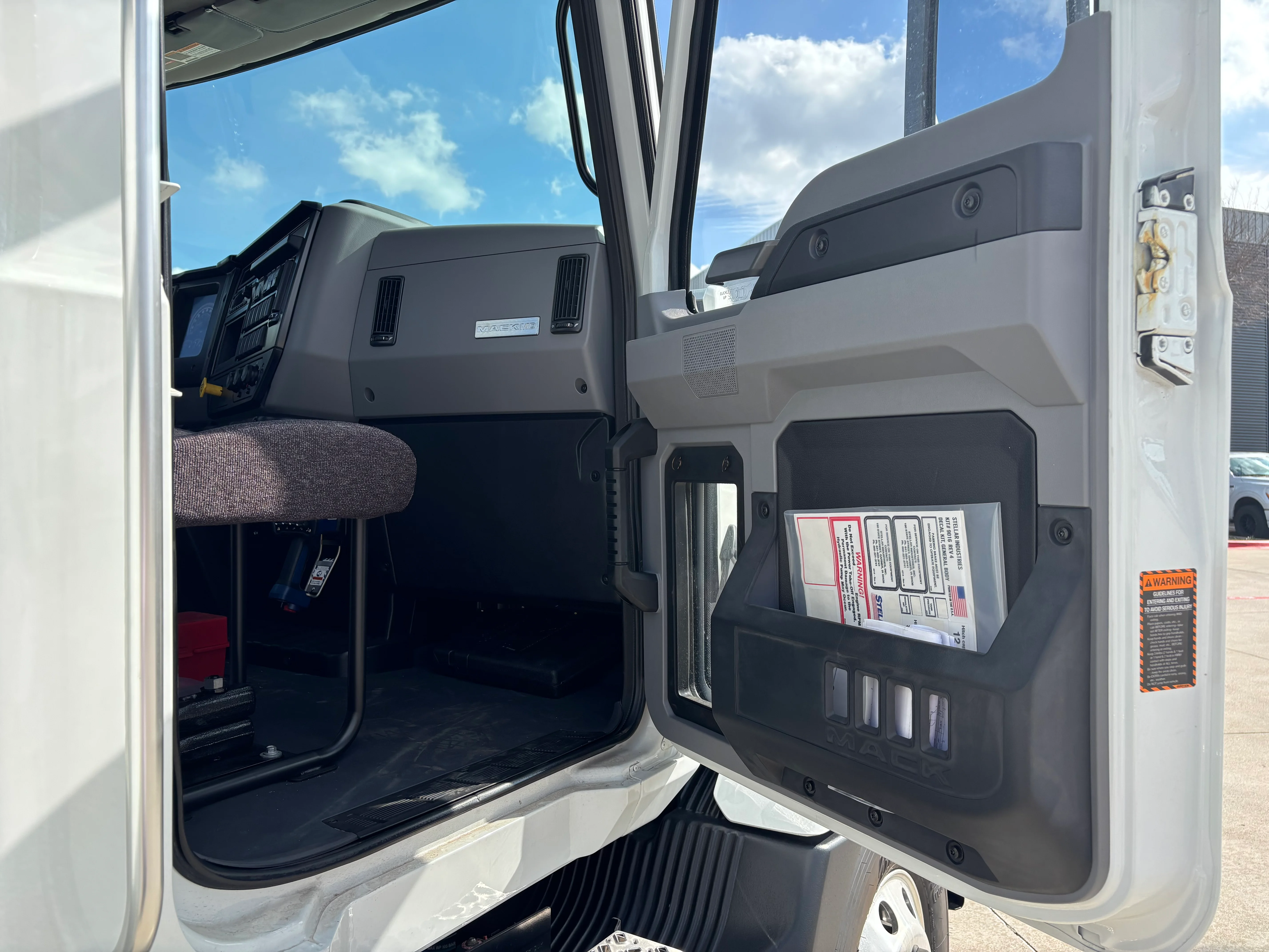 2025 Mack MD in Dallas I-20, TX — photo 30
