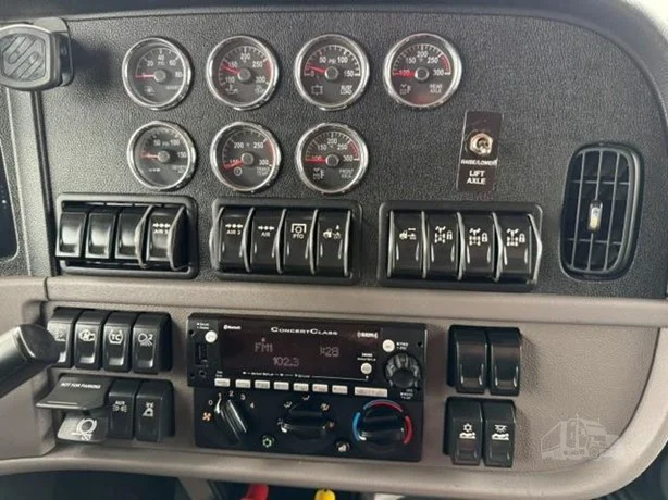 2024 Peterbilt 367 in Billings, MT — photo 10