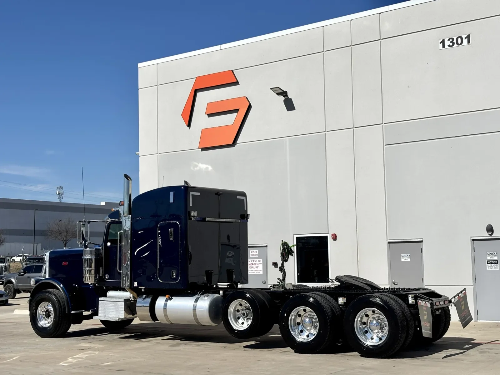 2024 Peterbilt 389 - image 6