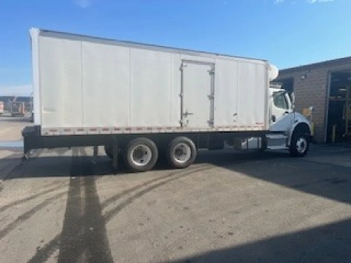 2020 Freightliner M2 106 - image 11