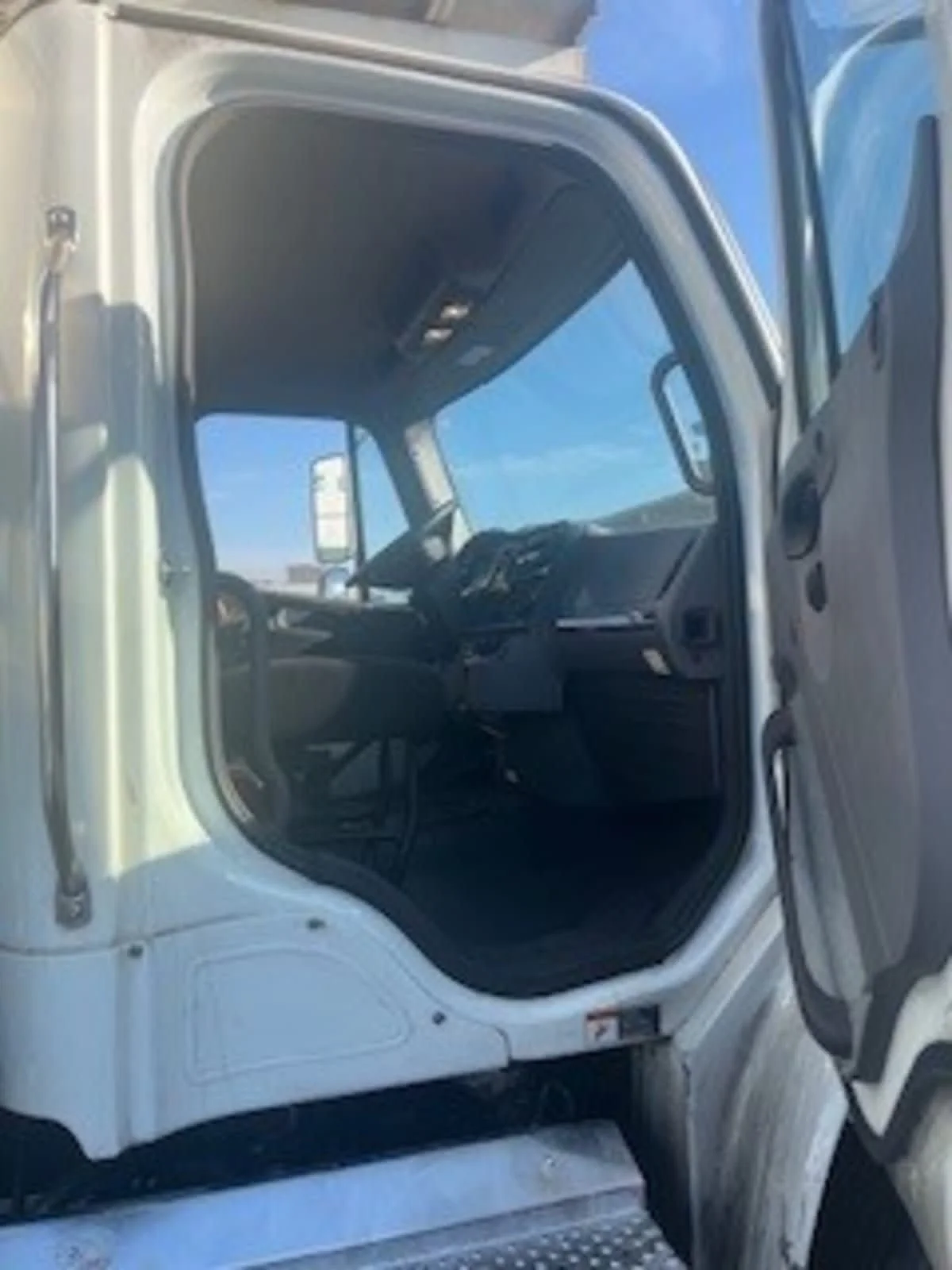 2020 Freightliner M2 106 in Newark, NJ — photo 13
