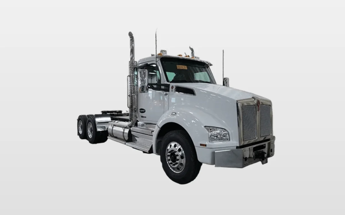 2027 Kenworth T880 - image 1