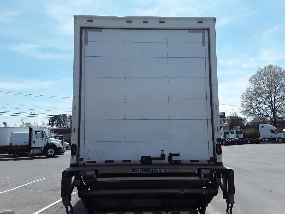 2018 International 4300 - image 5