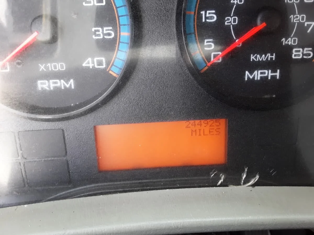 2018 International 4300 - image 11